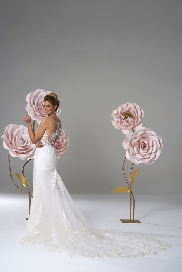 Robe de mariée ITZEL by Angel Rose chez Elegance Nuptiale