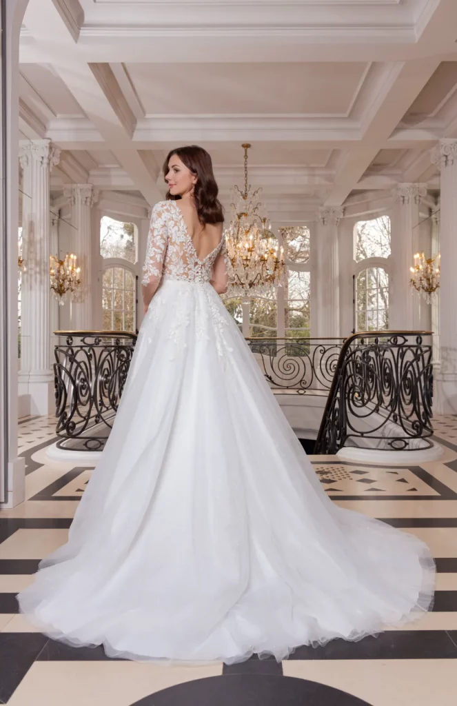 Couture Nuptiale – 2026 – Notilia - Image 02 (May 20, 2026)